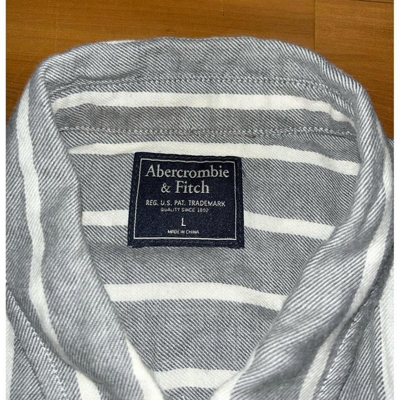 Womens‎ Abercrombie & Fitch Stripe Button Down Crop Shirt - Picture 3 of 6